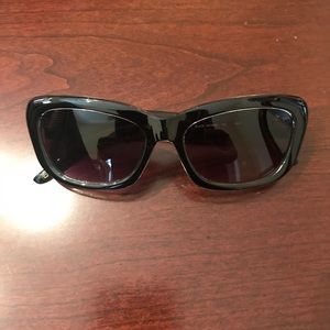 🔥🔥Preloved Authentic Bebe Sunglasses🔥🔥